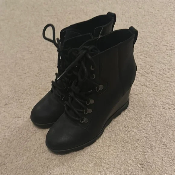 Sorel Joan Uptown Black Wedge Ankle Boots - Picture 1 of 5